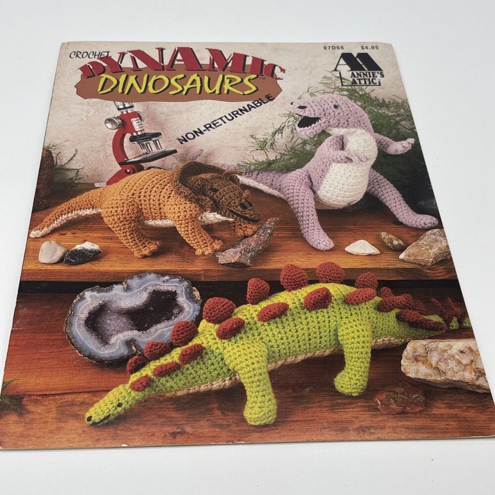 VTG. 1993 Crochet Dinosaurs Amigurumi Pattern Book By Annie’s Attic 87D66